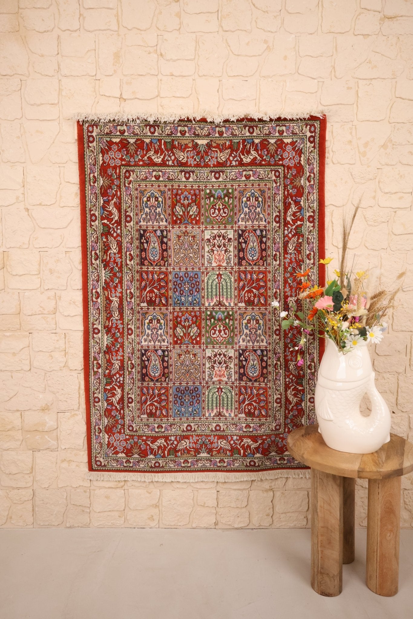 Tapis persan Moud 145x100 cm fait main en laine aux motifs floraux traditionnels