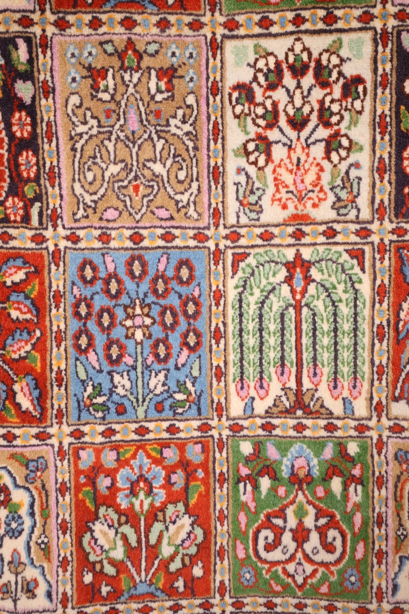 Médaillon central d’un tapis Moud 145 x 100 cm noué main en Iran