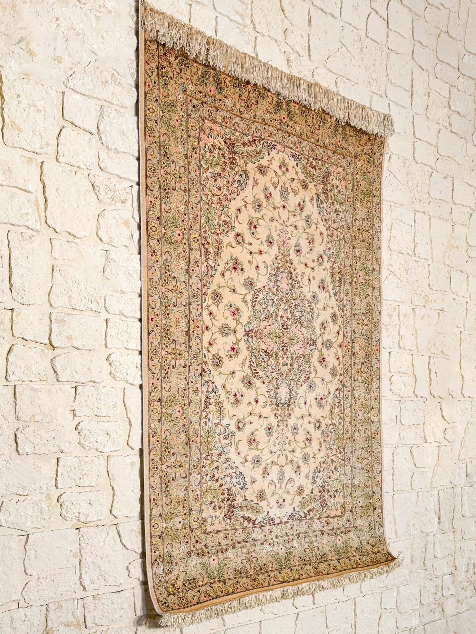 Tapis Ghoum Iran Soie Fait Main 153x102cm