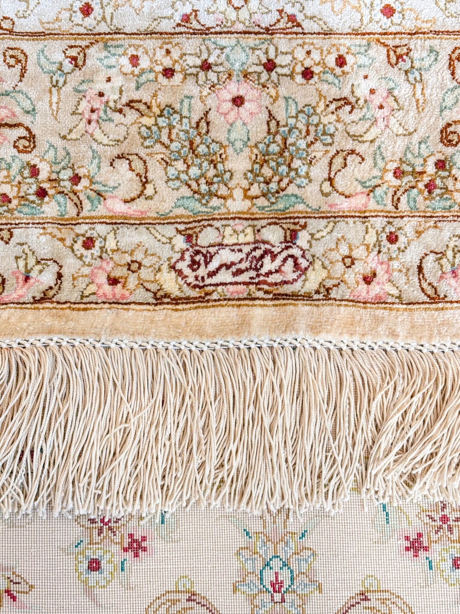 Tapis Ghoum Iran Soie Fait Main 153x102cm