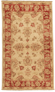 Tapis Pakistan Chobie fait main 135x78 cm, laine naturelle et motifs traditionnels pour décoration intérieure. Baba Rug, Paris 12
