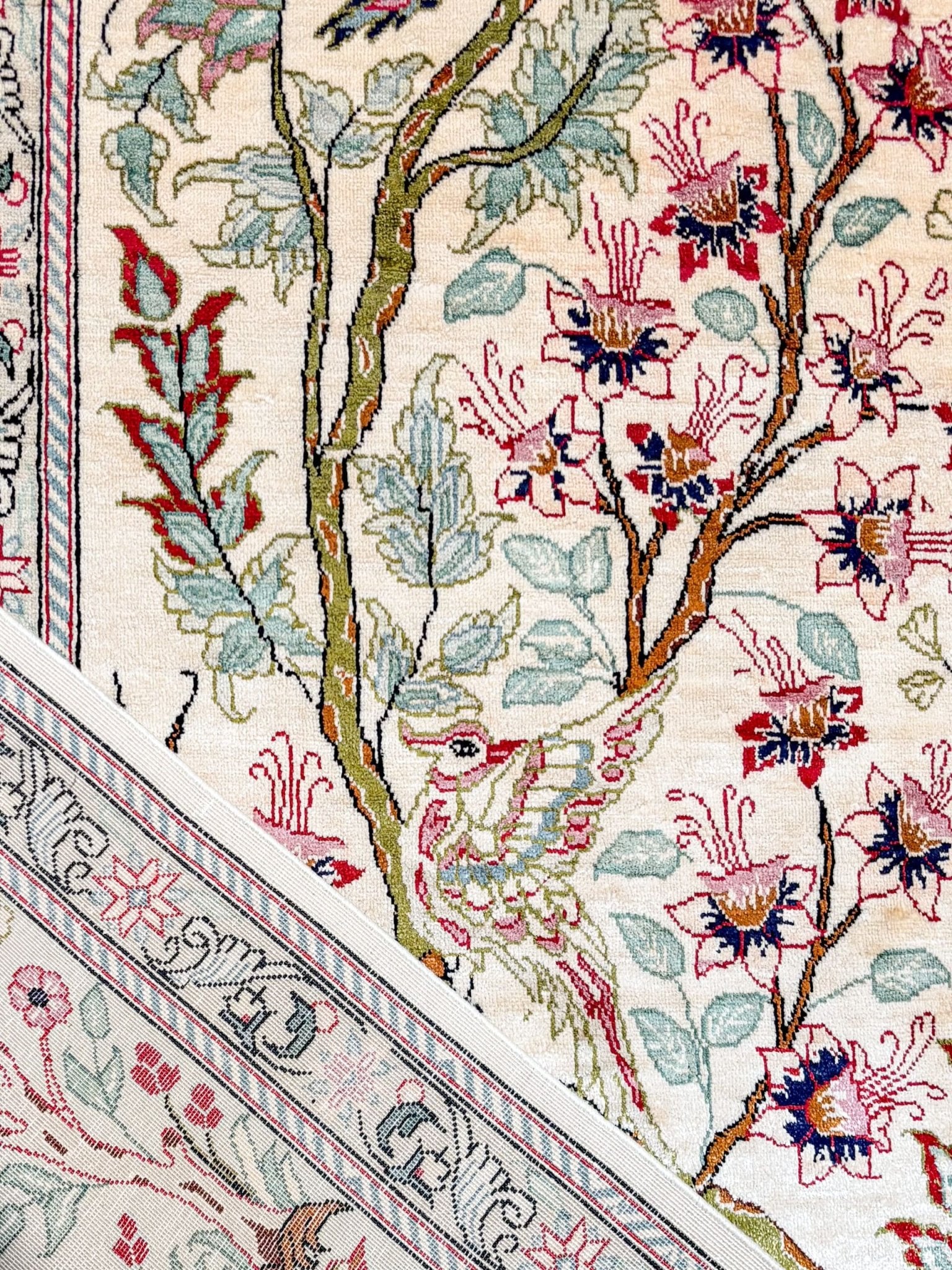 Tapis Ghoum Soie Iran Arbre de Vie 199x128cm