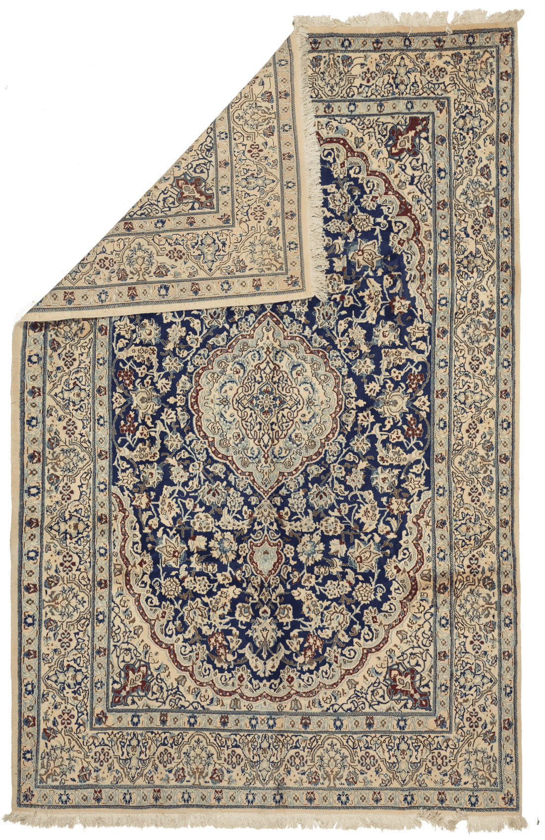 Détail médaillon central tapis Naïn persan bleu motifs floraux fait main laine nouée