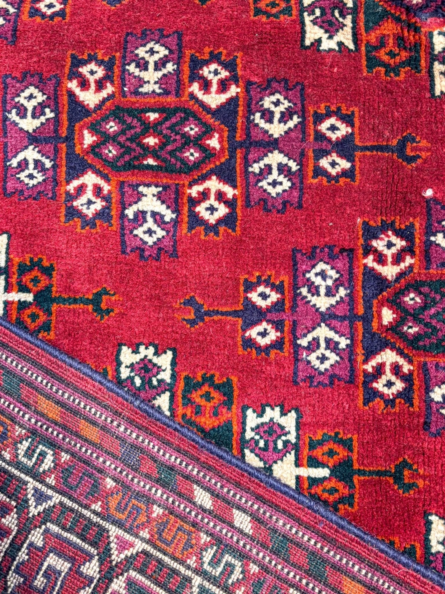 Tapis Yomut Russe Fait Main 187x113cm