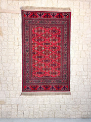 Tapis Yomut fait main en laine – vue de face, 191x113 cm – Baba Rug, Paris