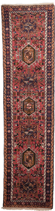 Tapis de couloir Garadgeh persan fait main en laine – vue de face, 290 × 70 cm – Baba Rug, Paris
