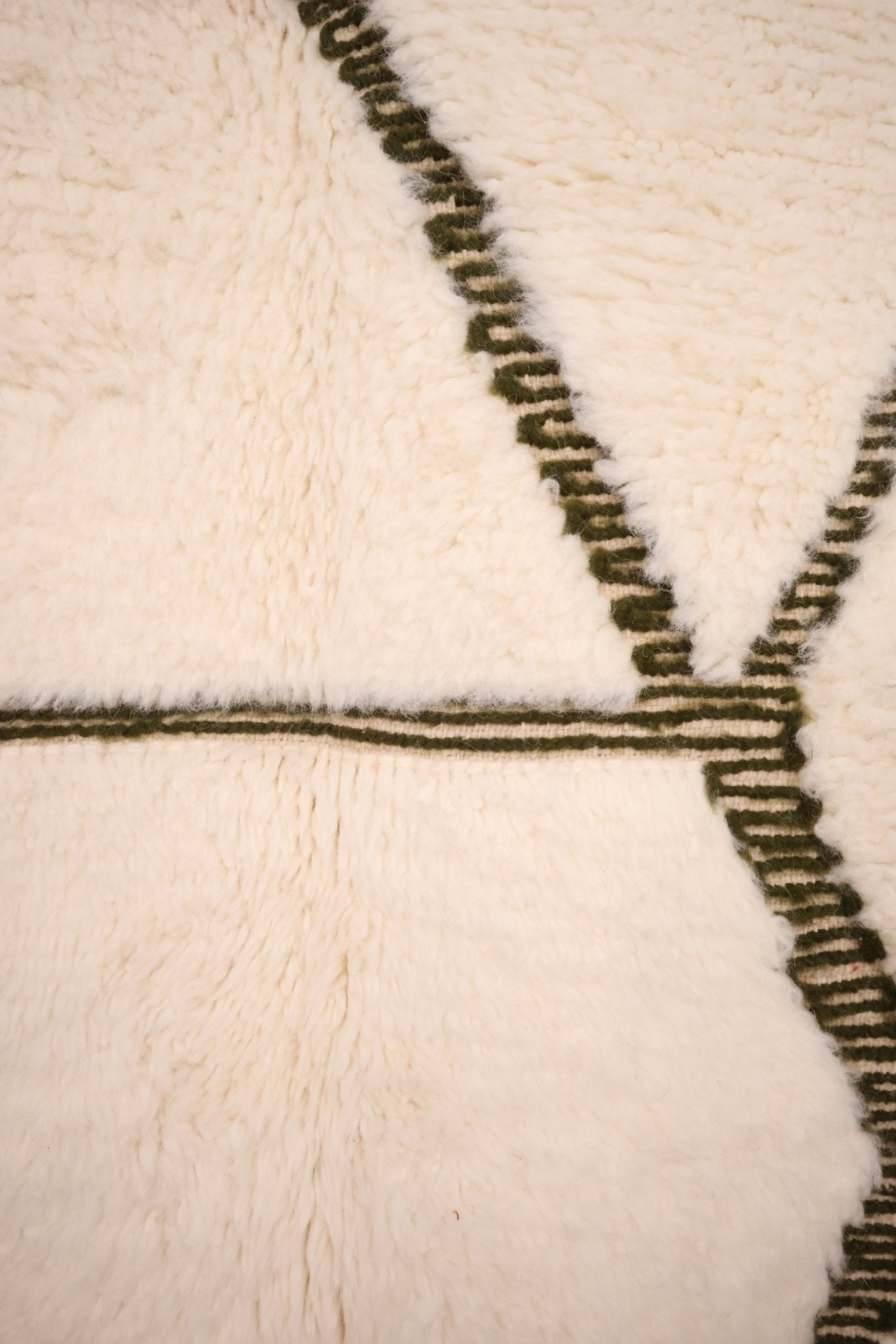 Tapis Béni Ouarain Fait Main 245x158 cm