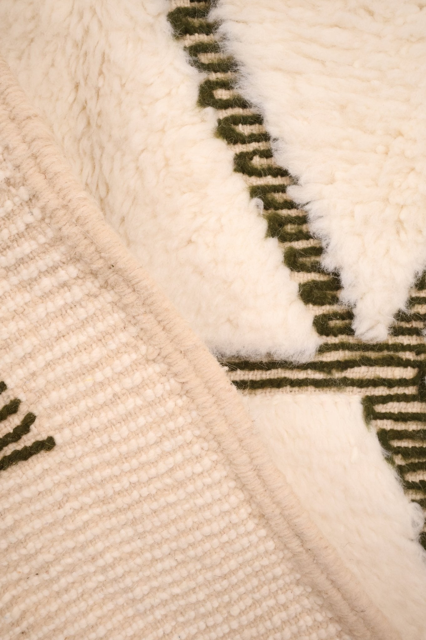 Tapis Béni Ouarain Fait Main 245x158 cm