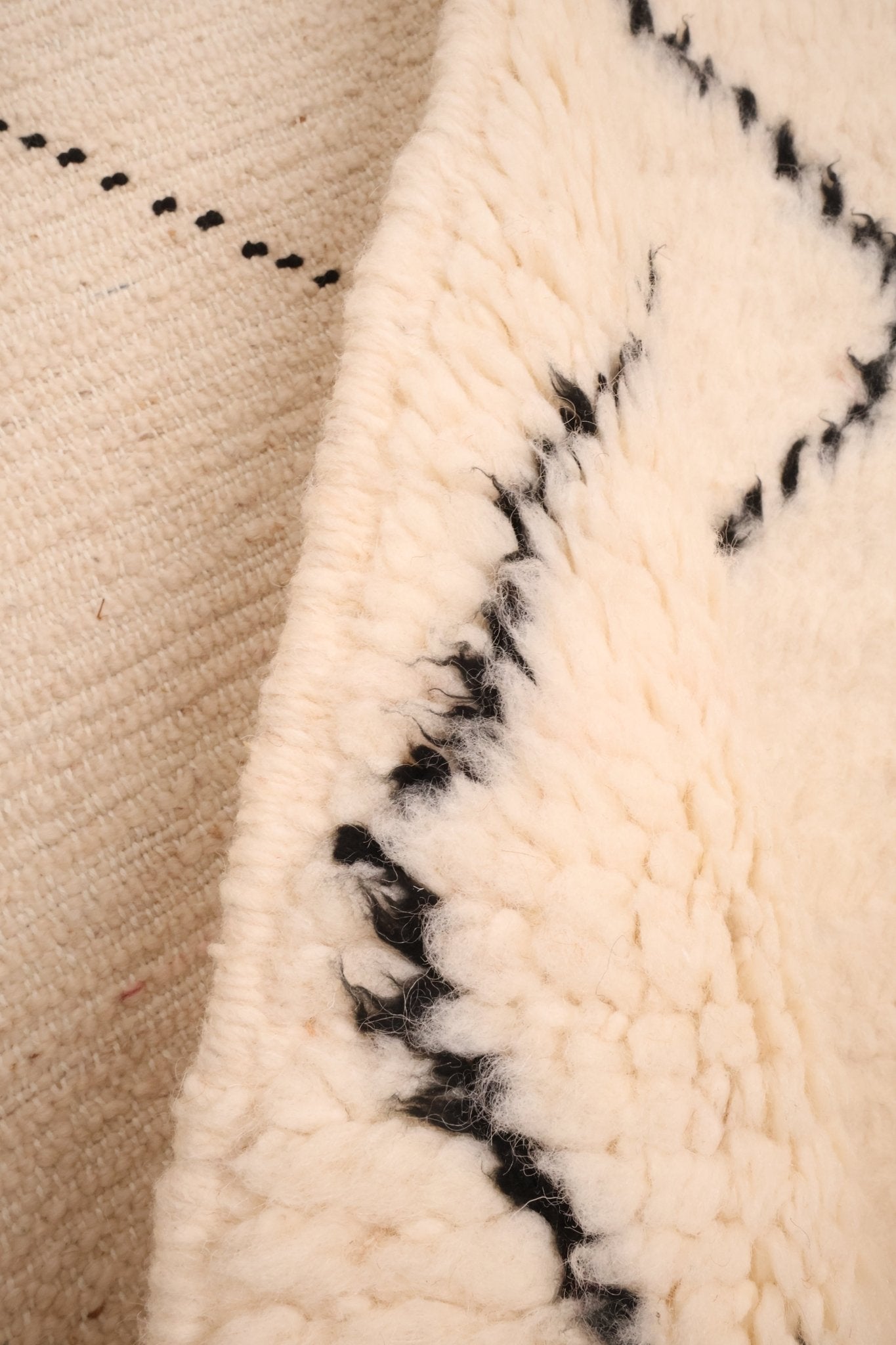 Tapis Béni Ouarain Fait Main 197x127 cm