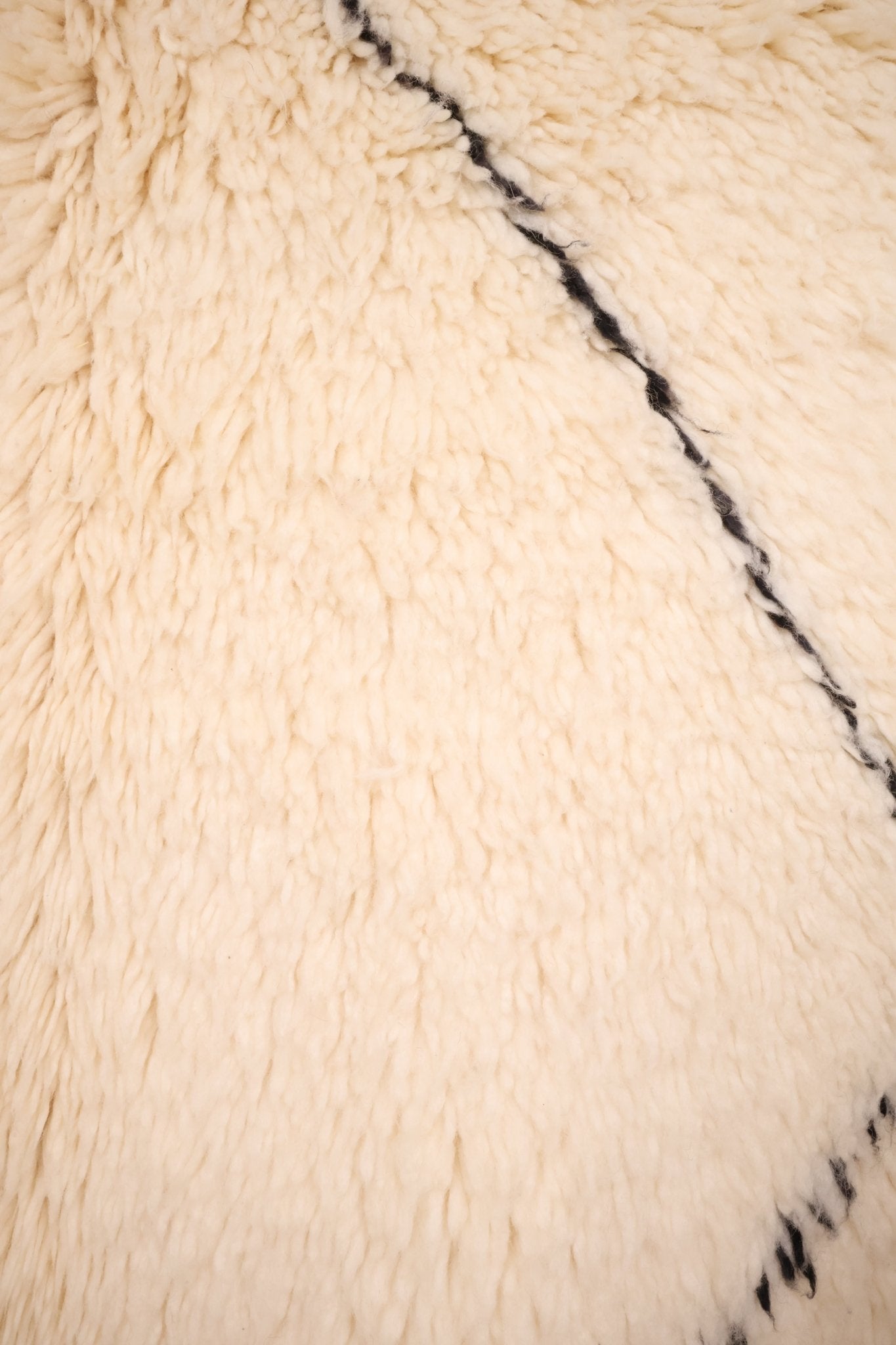 Tapis Béni Ouarain Laine Nouée Main 213x154cm