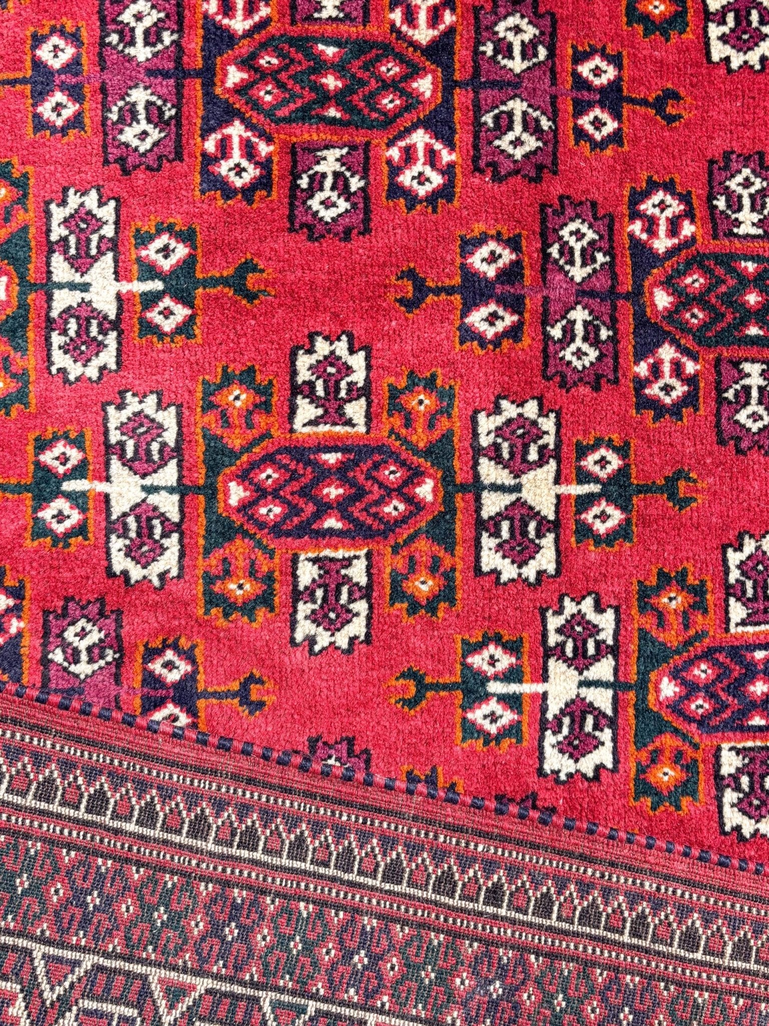 Tapis Yomut Russe Fait Main 251x164cm