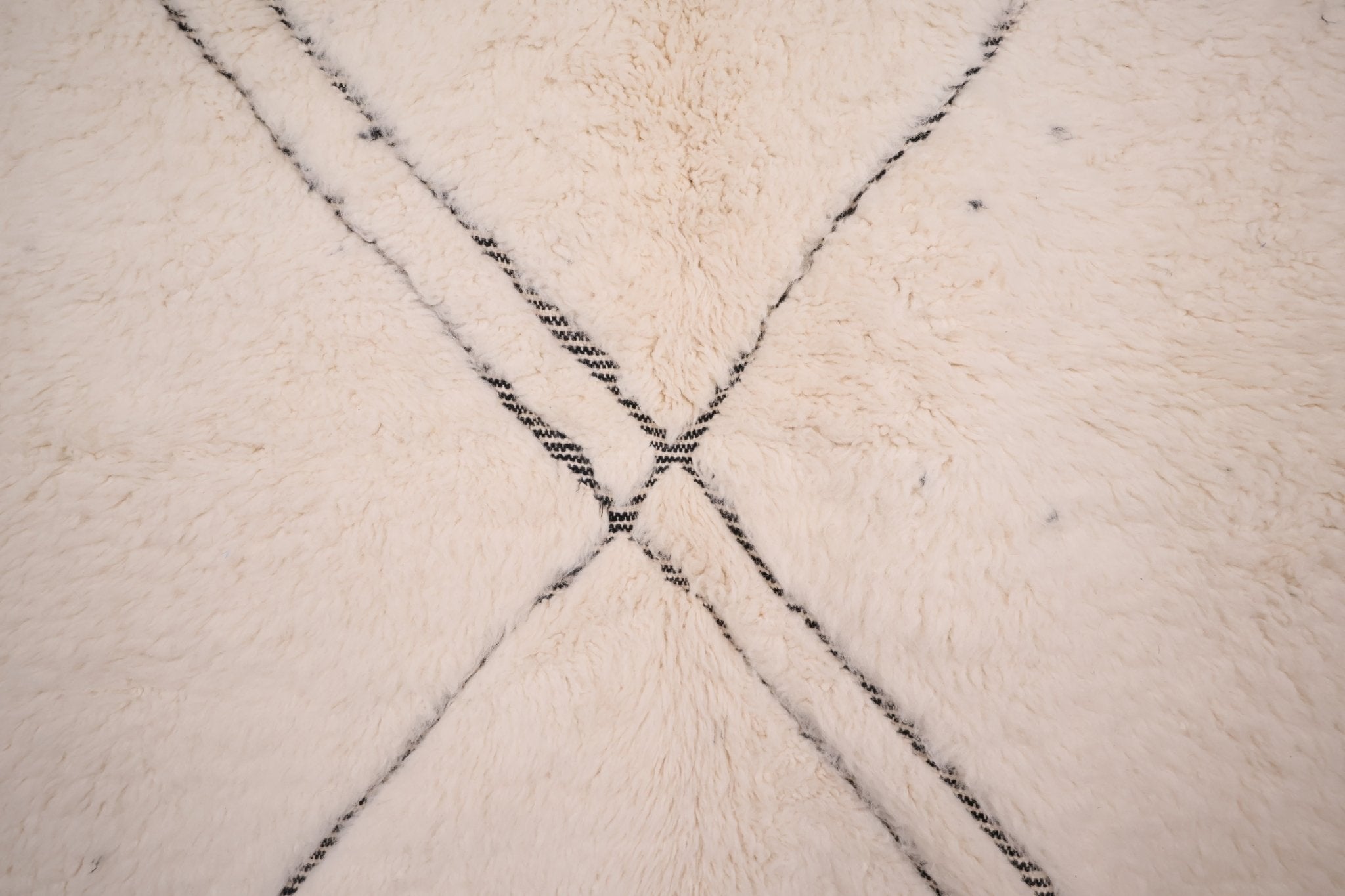 Tapis Béni Ouarain Laine Nouée Main 204x149cm - Baba Rug
