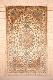 Tapis Cachemire beige 153 × 95 cm en soie naturelle, vue d'ensemble de face