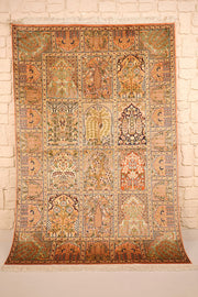 Tapis Cachemire beige en soie 180 × 126 cm, vue d'ensemble du jardin à cases fleuries