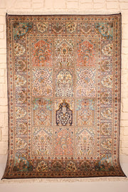 Tapis Cachemire beige en soie 184 × 128 cm, vue d'ensemble du champ à compartiments