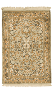 Tapis cachemire et soie fait main en Inde, format 96x63 cm, type descente de lit, boutique Baba Rug à Paris 12