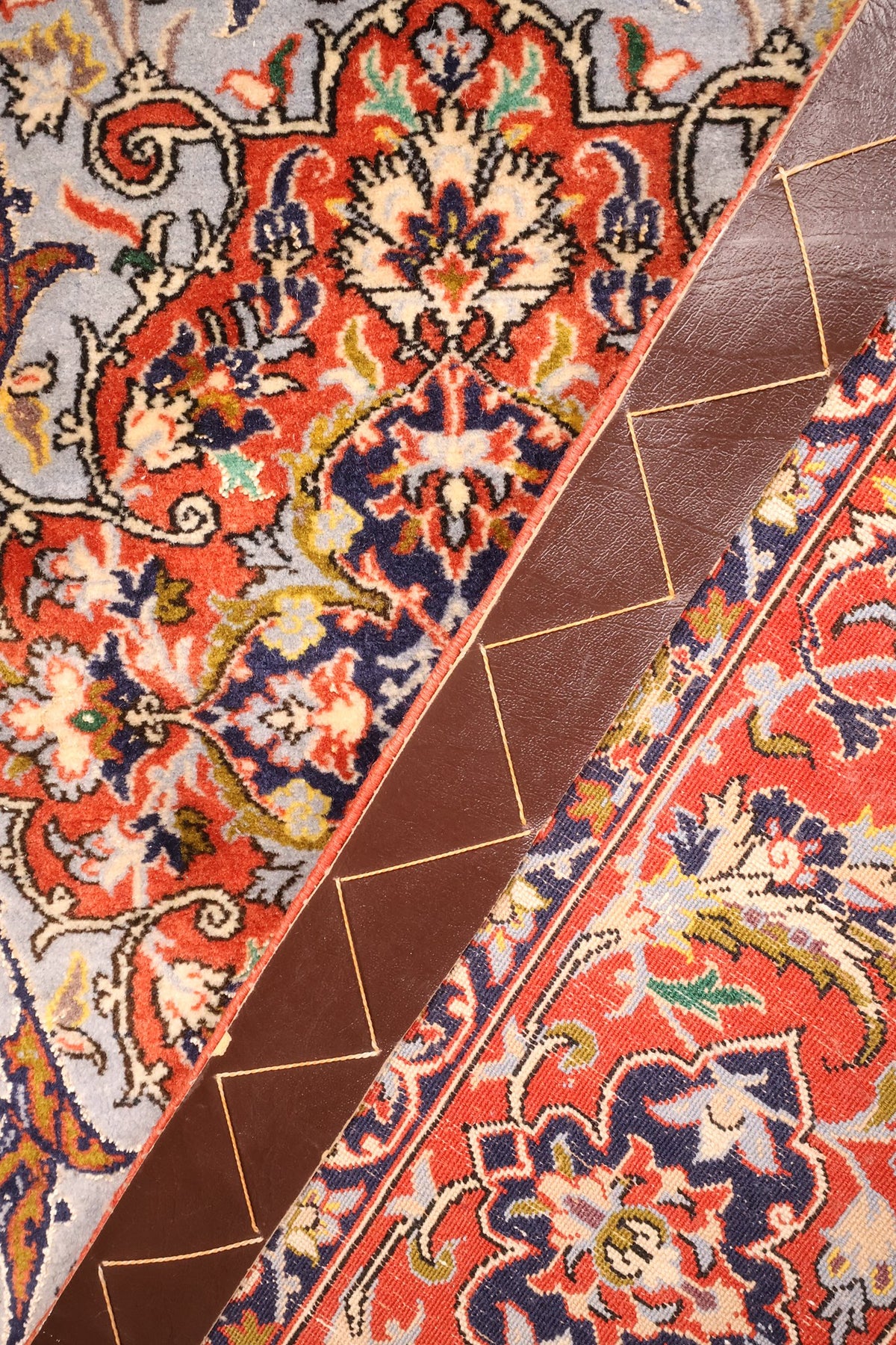 Envers du tapis Ispahan 160 × 110 cm, nœuds et dessin visibles au revers