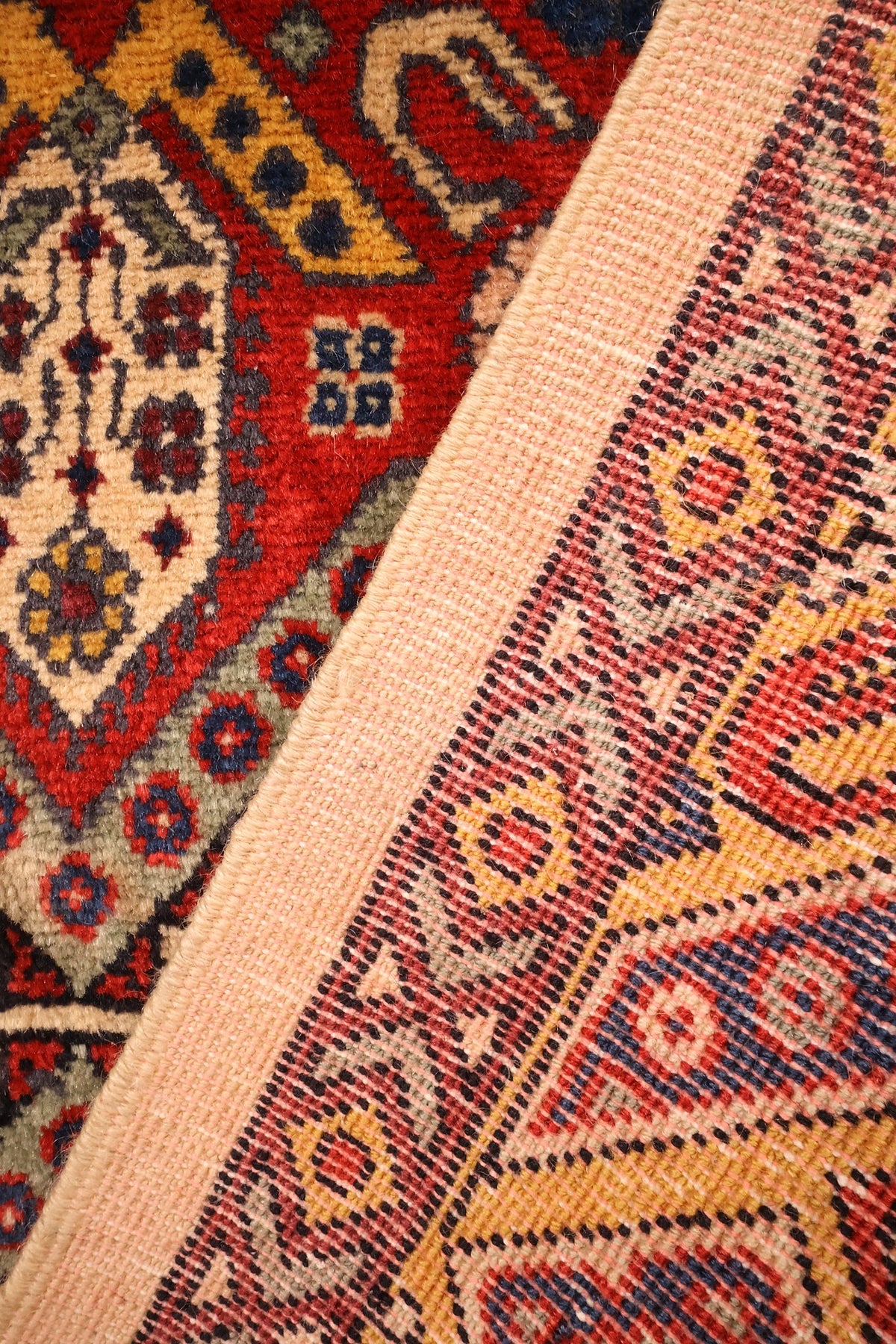 Envers du tapis Shirvan en laine, nœuds noués à la main bien visibles