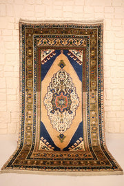 Tapis Tachpinar beige et bleu 211 × 118 cm, vue d'ensemble avec médaillon central ivoire
