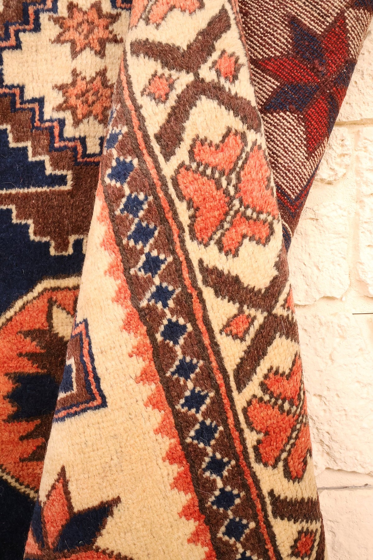 Tapis Yagci Bedir rabattu sur son coin, étoiles à huit branches et dessous du tissage